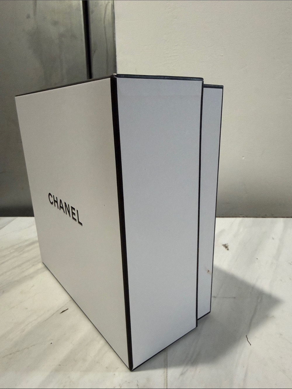 Chanel box - Picture 2 of 4